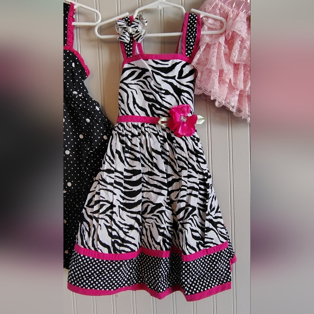 Girls Size 5 Dresses & Lace Skirt.
